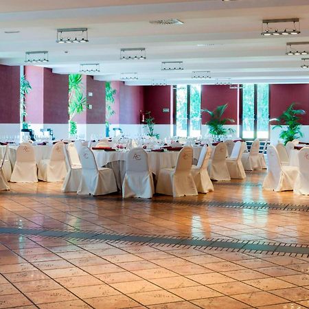 فندق إيه سي بالاسيو دي سانتا آنا باياذوليد المظهر الخارجي الصورة The ballroom